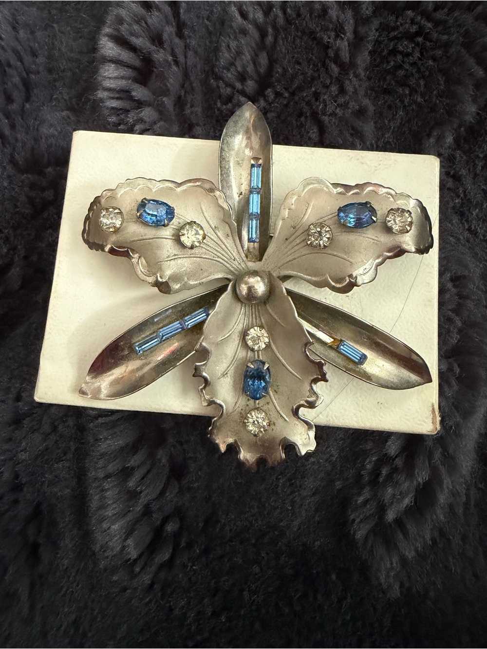 Vintage Orchard 3D Large Flower Clear & Blue Rhinestone Silver Tone Broach